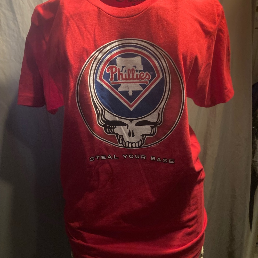 Liquid Blue Red Phillies Short Sleeve Tee NEW